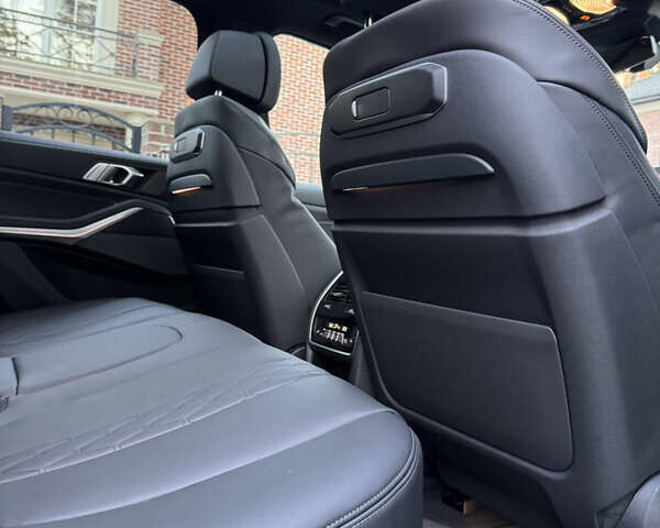 Черный БМВ Х5, объемом двигателя 2.99 л и пробегом 1 тыс. км за 154000 $, фото 50 на Automoto.ua