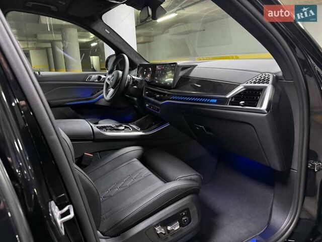 Черный БМВ Х5, объемом двигателя 4.4 л и пробегом 1 тыс. км за 159500 $, фото 108 на Automoto.ua