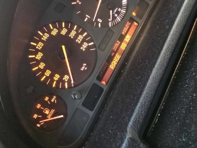 Чорний БМВ Х5, об'ємом двигуна 2.9 л та пробігом 260 тис. км за 8750 $, фото 3 на Automoto.ua