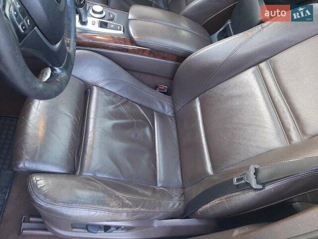 Фиолетовый БМВ Х5, объемом двигателя 4.8 л и пробегом 313 тыс. км за 8500 $, фото 9 на Automoto.ua