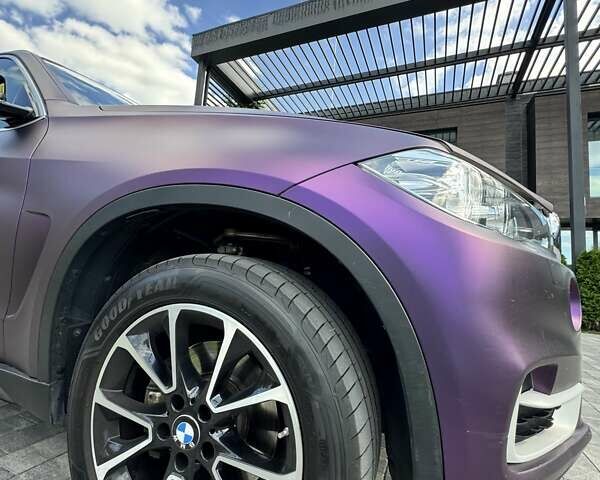 Фиолетовый БМВ Х5, объемом двигателя 2.99 л и пробегом 102 тыс. км за 40000 $, фото 9 на Automoto.ua