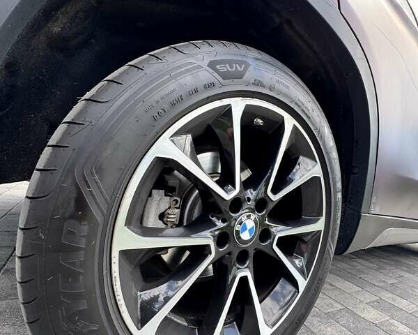 Фиолетовый БМВ Х5, объемом двигателя 2.99 л и пробегом 102 тыс. км за 40000 $, фото 8 на Automoto.ua