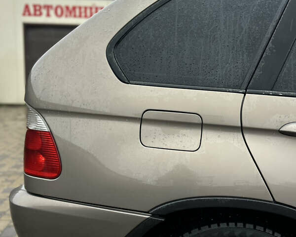 Коричневый БМВ Х5, объемом двигателя 3 л и пробегом 318 тыс. км за 9850 $, фото 15 на Automoto.ua