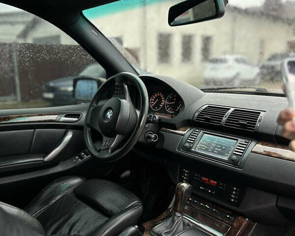 Коричневый БМВ Х5, объемом двигателя 3 л и пробегом 318 тыс. км за 9850 $, фото 26 на Automoto.ua