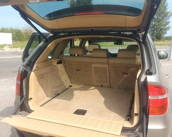 Коричневый БМВ Х5, объемом двигателя 3 л и пробегом 346 тыс. км за 10200 $, фото 7 на Automoto.ua