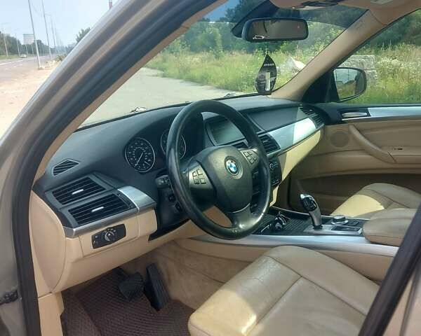 Коричневый БМВ Х5, объемом двигателя 3 л и пробегом 346 тыс. км за 10200 $, фото 3 на Automoto.ua