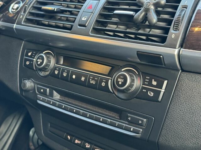 Коричневый БМВ Х5, объемом двигателя 3 л и пробегом 255 тыс. км за 12200 $, фото 14 на Automoto.ua