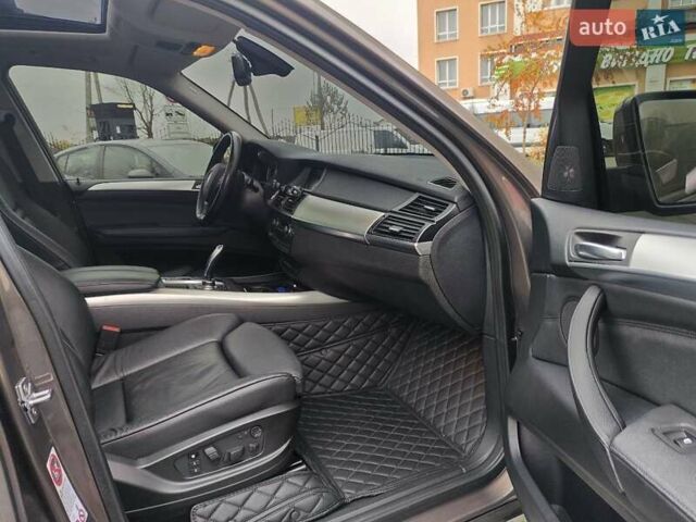 Коричневый БМВ Х5, объемом двигателя 3 л и пробегом 258 тыс. км за 17000 $, фото 14 на Automoto.ua