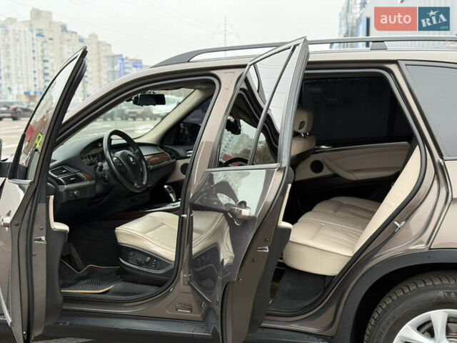 Коричневый БМВ Х5, объемом двигателя 2.98 л и пробегом 304 тыс. км за 10400 $, фото 12 на Automoto.ua