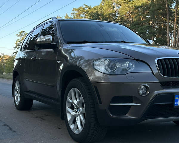 БМВ Х5 2010 в Чернигове на Automoto.ua Коричневый БМВ Х5, объемом двигателя 3 л и пробегом 303 тыс. км за 12800 $, фото 15 на Automoto.ua