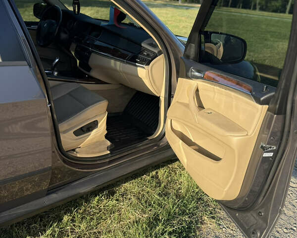 Коричневий БМВ Х5, об'ємом двигуна 2.98 л та пробігом 258 тис. км за 13700 $, фото 9 на Automoto.ua