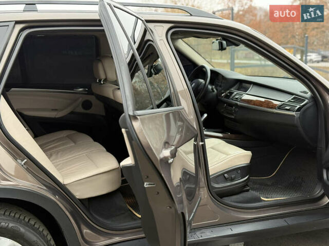 Коричневый БМВ Х5, объемом двигателя 2.98 л и пробегом 304 тыс. км за 10400 $, фото 21 на Automoto.ua