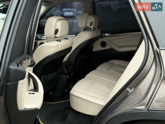 Коричневый БМВ Х5, объемом двигателя 2.98 л и пробегом 304 тыс. км за 10400 $, фото 11 на Automoto.ua