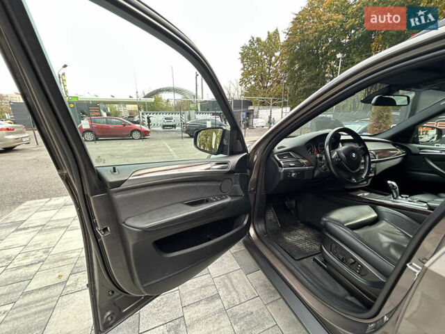 Коричневый БМВ Х5, объемом двигателя 2.99 л и пробегом 249 тыс. км за 19900 $, фото 15 на Automoto.ua