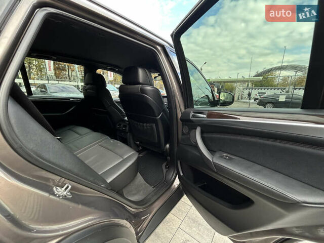 Коричневый БМВ Х5, объемом двигателя 2.99 л и пробегом 249 тыс. км за 19900 $, фото 23 на Automoto.ua