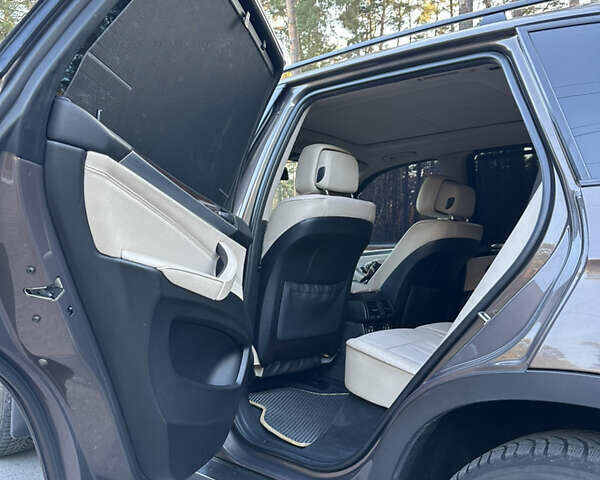 БМВ Х5 2010 в Чернигове на Automoto.ua Коричневый БМВ Х5, объемом двигателя 3 л и пробегом 303 тыс. км за 12800 $, фото 29 на Automoto.ua