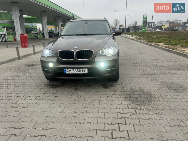 Коричневый БМВ Х5, объемом двигателя 2.99 л и пробегом 312 тыс. км за 15999 $, фото 2 на Automoto.ua