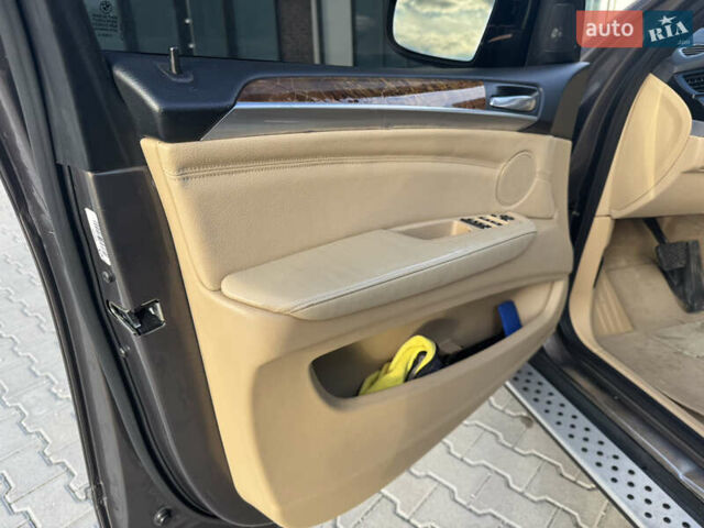 Коричневый БМВ Х5, объемом двигателя 2.98 л и пробегом 360 тыс. км за 16500 $, фото 27 на Automoto.ua