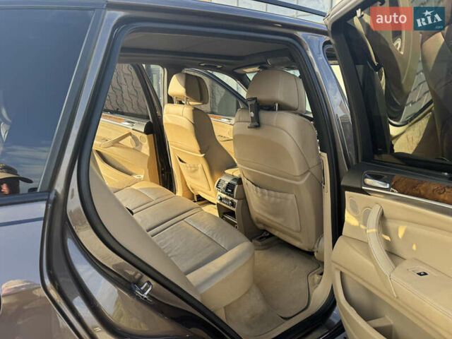 Коричневый БМВ Х5, объемом двигателя 2.98 л и пробегом 360 тыс. км за 16500 $, фото 4 на Automoto.ua