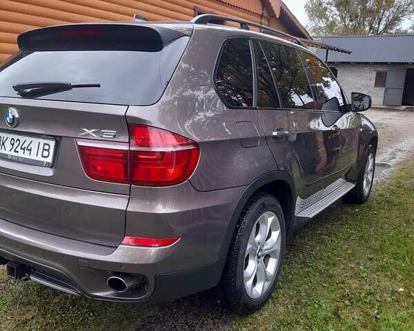 Коричневий БМВ Х5, об'ємом двигуна 2.99 л та пробігом 290 тис. км за 15800 $, фото 5 на Automoto.ua