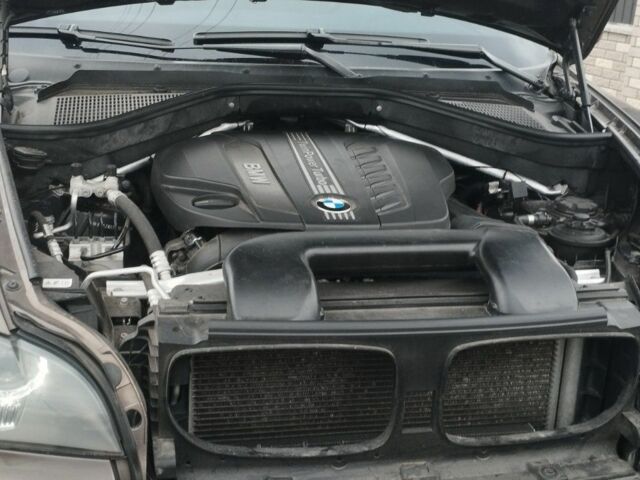 Коричневый БМВ Х5, объемом двигателя 3 л и пробегом 230 тыс. км за 17300 $, фото 3 на Automoto.ua