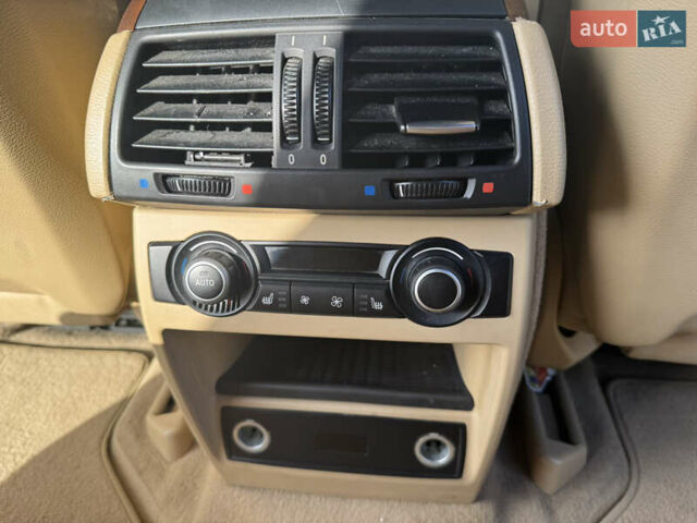 Коричневый БМВ Х5, объемом двигателя 2.98 л и пробегом 360 тыс. км за 16500 $, фото 5 на Automoto.ua