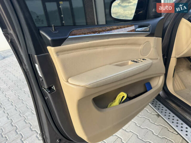 Коричневый БМВ Х5, объемом двигателя 2.98 л и пробегом 360 тыс. км за 16500 $, фото 21 на Automoto.ua