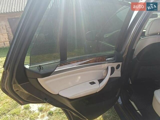 Коричневый БМВ Х5, объемом двигателя 2.99 л и пробегом 240 тыс. км за 18500 $, фото 4 на Automoto.ua