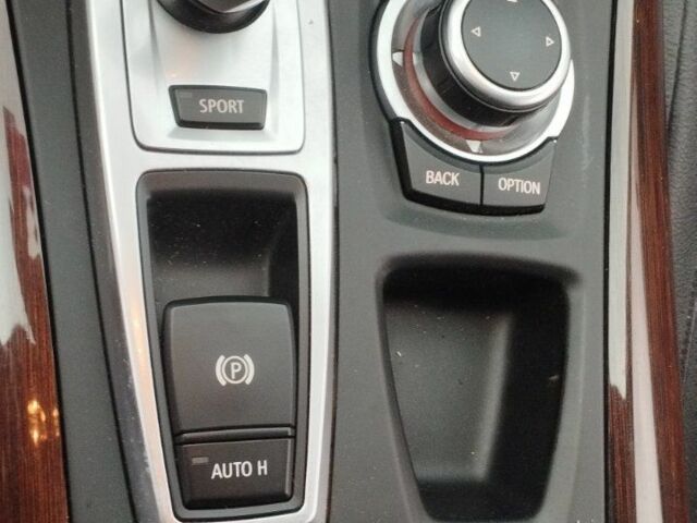 Коричневый БМВ Х5, объемом двигателя 3 л и пробегом 230 тыс. км за 17300 $, фото 8 на Automoto.ua