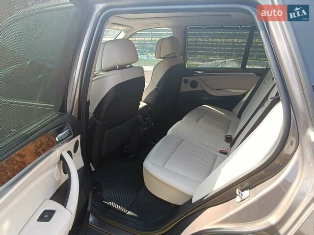 Коричневый БМВ Х5, объемом двигателя 2.99 л и пробегом 240 тыс. км за 18500 $, фото 5 на Automoto.ua