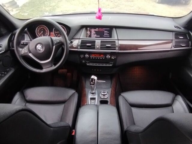 Коричневый БМВ Х5, объемом двигателя 3 л и пробегом 230 тыс. км за 17300 $, фото 5 на Automoto.ua