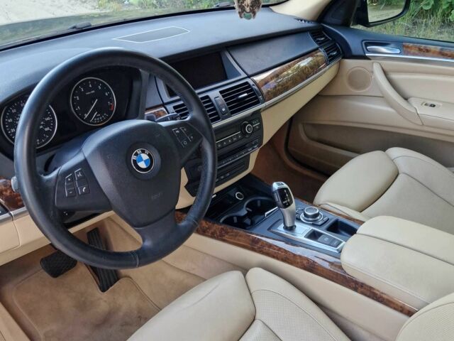 Коричневый БМВ Х5, объемом двигателя 3 л и пробегом 82 тыс. км за 18500 $, фото 9 на Automoto.ua