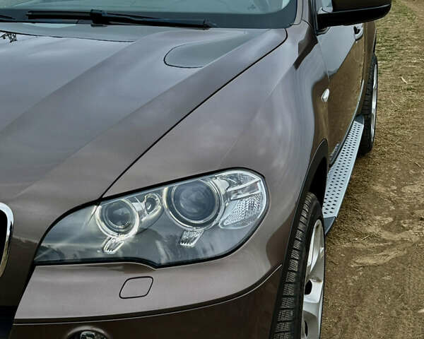 Коричневый БМВ Х5, объемом двигателя 3 л и пробегом 207 тыс. км за 22700 $, фото 5 на Automoto.ua