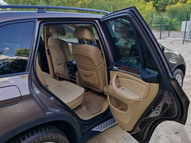 Коричневый БМВ Х5, объемом двигателя 3 л и пробегом 82 тыс. км за 18500 $, фото 12 на Automoto.ua