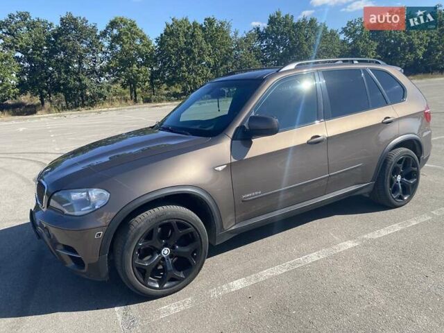 Коричневый БМВ Х5, объемом двигателя 3 л и пробегом 340 тыс. км за 15999 $, фото 2 на Automoto.ua