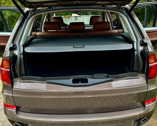 Коричневый БМВ Х5, объемом двигателя 3 л и пробегом 207 тыс. км за 22700 $, фото 12 на Automoto.ua