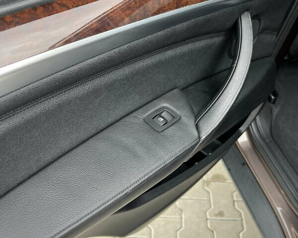 Коричневый БМВ Х5, объемом двигателя 2.98 л и пробегом 418 тыс. км за 10800 $, фото 35 на Automoto.ua