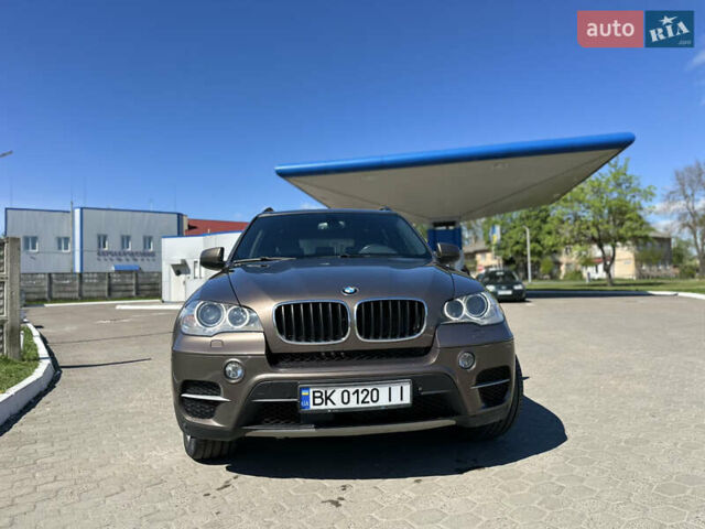 Коричневый БМВ Х5, объемом двигателя 2.99 л и пробегом 350 тыс. км за 16200 $, фото 9 на Automoto.ua