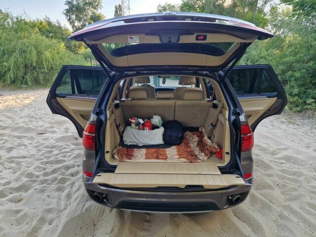 Коричневый БМВ Х5, объемом двигателя 3 л и пробегом 82 тыс. км за 18500 $, фото 18 на Automoto.ua