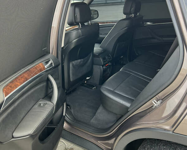 Коричневый БМВ Х5, объемом двигателя 2.98 л и пробегом 418 тыс. км за 10800 $, фото 41 на Automoto.ua