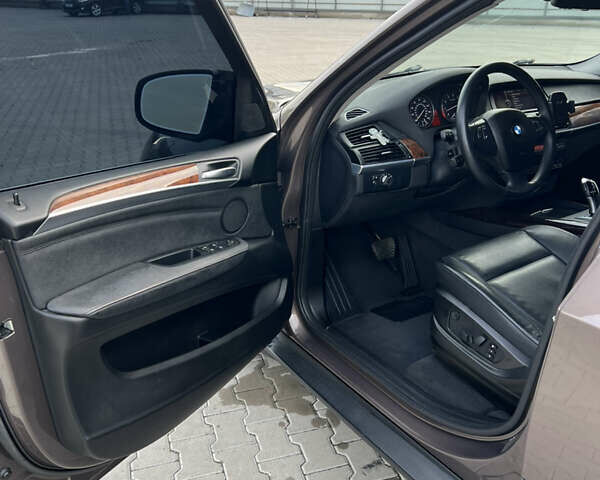 Коричневый БМВ Х5, объемом двигателя 2.98 л и пробегом 418 тыс. км за 10800 $, фото 42 на Automoto.ua