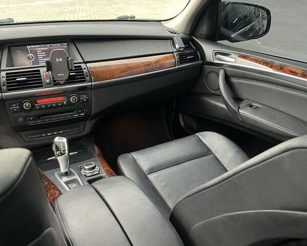 Коричневый БМВ Х5, объемом двигателя 2.98 л и пробегом 418 тыс. км за 10800 $, фото 32 на Automoto.ua