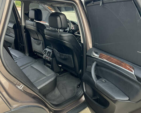 Коричневый БМВ Х5, объемом двигателя 2.98 л и пробегом 418 тыс. км за 10800 $, фото 39 на Automoto.ua