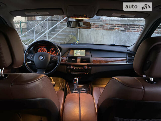 Коричневый БМВ Х5, объемом двигателя 3 л и пробегом 360 тыс. км за 16500 $, фото 9 на Automoto.ua