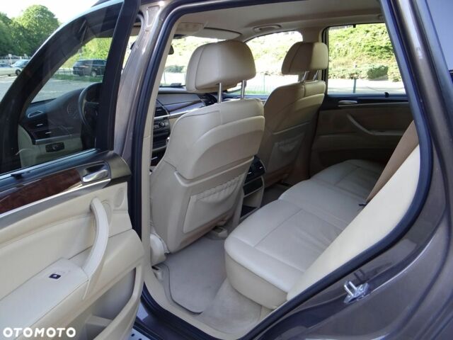 Коричневий БМВ Х5, об'ємом двигуна 3 л та пробігом 133 тис. км за 9400 $, фото 16 на Automoto.ua