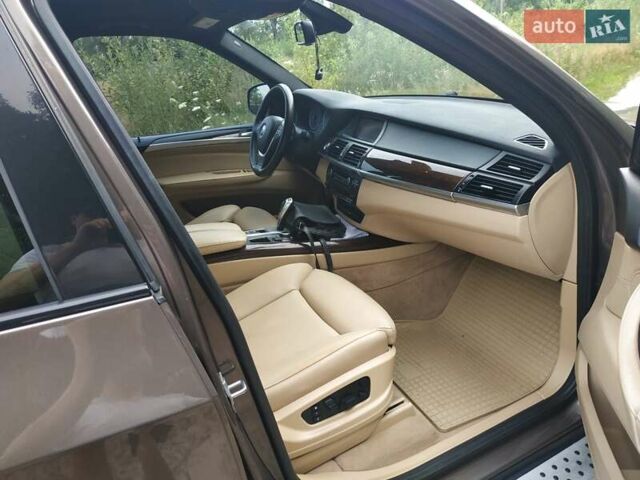 Коричневый БМВ Х5, объемом двигателя 2.98 л и пробегом 120 тыс. км за 16000 $, фото 17 на Automoto.ua