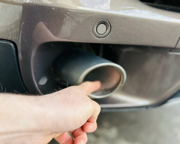 Коричневый БМВ Х5, объемом двигателя 3 л и пробегом 227 тыс. км за 15700 $, фото 13 на Automoto.ua