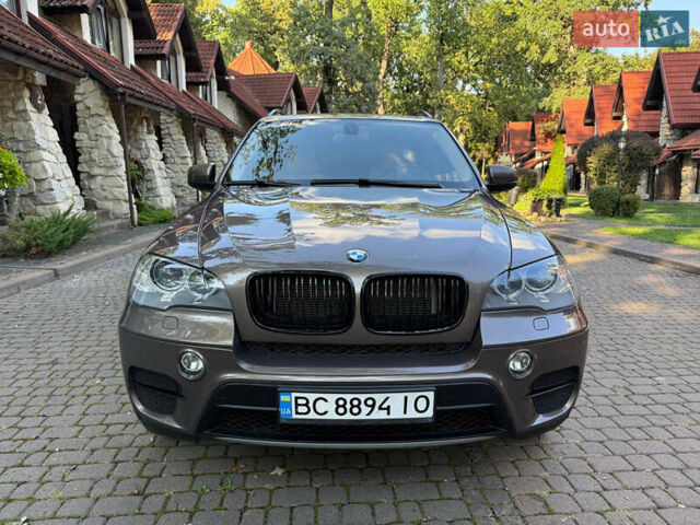 Коричневый БМВ Х5, объемом двигателя 2.98 л и пробегом 189 тыс. км за 15500 $, фото 2 на Automoto.ua