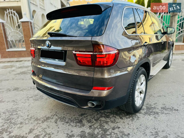 Коричневый БМВ Х5, объемом двигателя 3 л и пробегом 227 тыс. км за 15700 $, фото 1 на Automoto.ua
