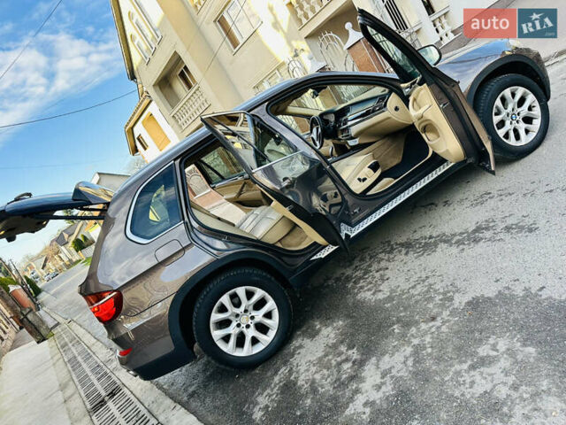 Коричневый БМВ Х5, объемом двигателя 3 л и пробегом 227 тыс. км за 15700 $, фото 3 на Automoto.ua